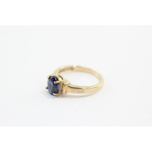 51 - 9ct gold four claw sapphire solitaire ring (2.9g) Size N