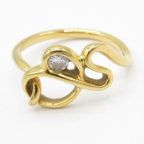 10 - 18ct gold diamond dress ring (3.1g) Size L