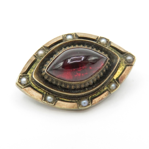 21 - 15ct gold antique garnet marquise cabochon split pearl brooch (3.5g)