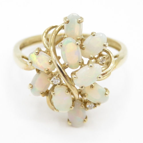 40 - 9ct gold opal diamond cluster dress ring (2.8g) Size S