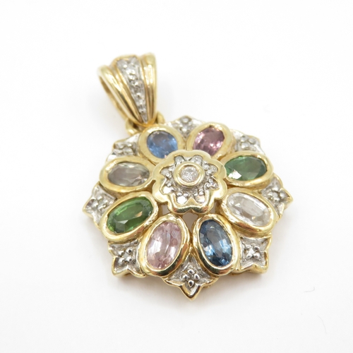 58 - 9ct gold vari-hue sapphire & diamond cluster pendant (5g)