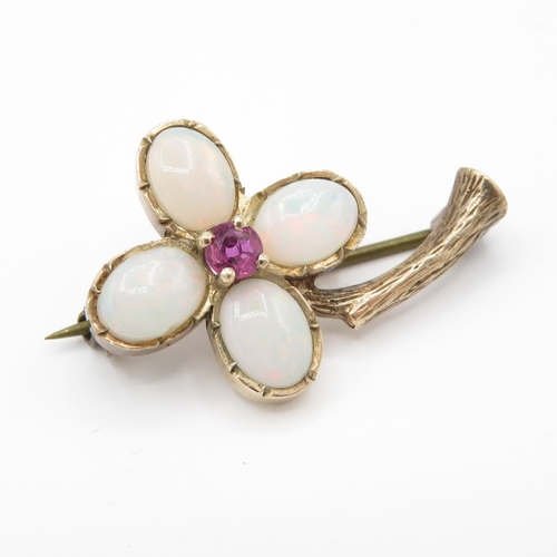 6 - 9ct gold opal ruby clover brooch (3.6g)