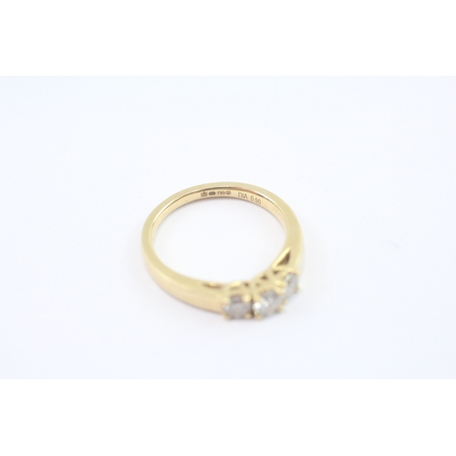 13 - 18ct gold diamond trilogy ring (3.5g) Size K