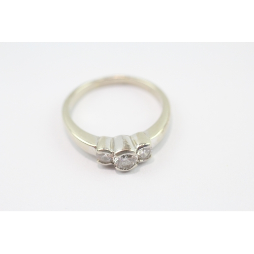 18 - 14ct white gold diamond trilogy ring (3.6g) Size O