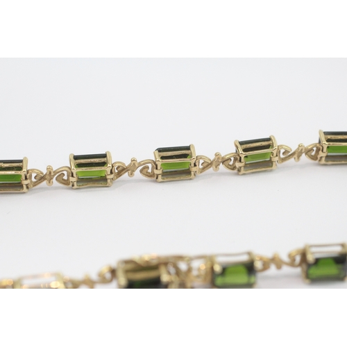 2 - 9ct gold green tourmaline link bracelet (9.5g)