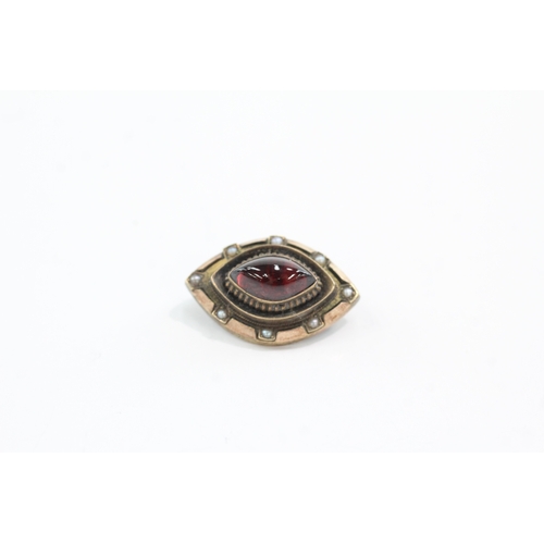 21 - 15ct gold antique garnet marquise cabochon split pearl brooch (3.5g)