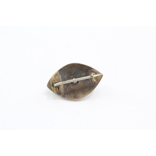 21 - 15ct gold antique garnet marquise cabochon split pearl brooch (3.5g)