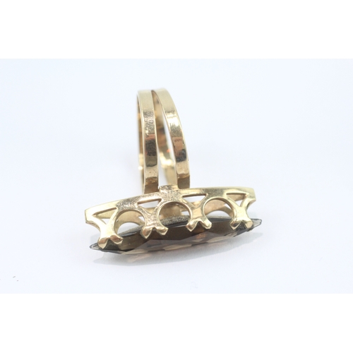 24 - 9ct gold marquise cut smoky quartz ring (5g) Size O