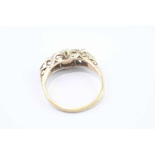26 - 18ct gold opal diamond boat ring (3.9g) Size R