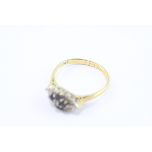 27 - 18ct gold sapphire diamond cluster ring (3g) Size P