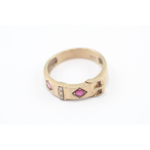 34 - 9ct gold ruby diamond belt buckle ring (3.3g) Size P