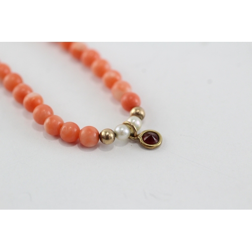 36 - 9ct gold coral cultured pearl garnet necklace (10.3g)