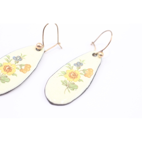 4 - 9ct gold hooks floral decal enamel drop earrings (8.8g) Size S