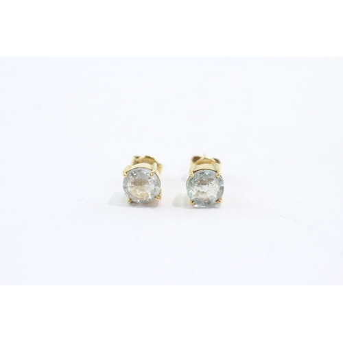 45 - 18ct gold aquamarine stud earrings (2.3g)