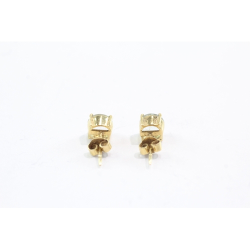 45 - 18ct gold aquamarine stud earrings (2.3g)