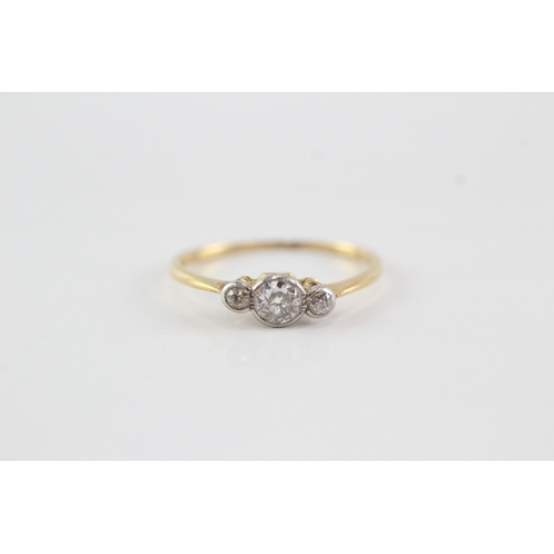 46 - 18ct gold platinum old cut diamond three stone ring (1.5g) Size M