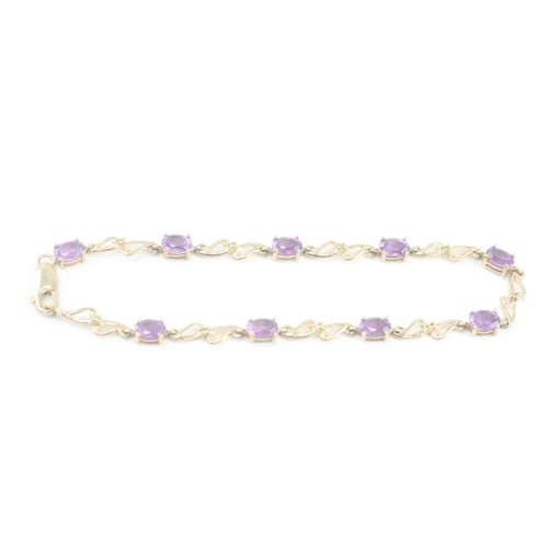 48 - 9ct gold amethyst bracelet (5.1g)