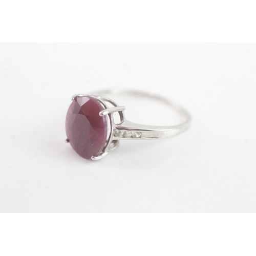 5 - 9ct white gold ruby diamond cocktail ring (3g)