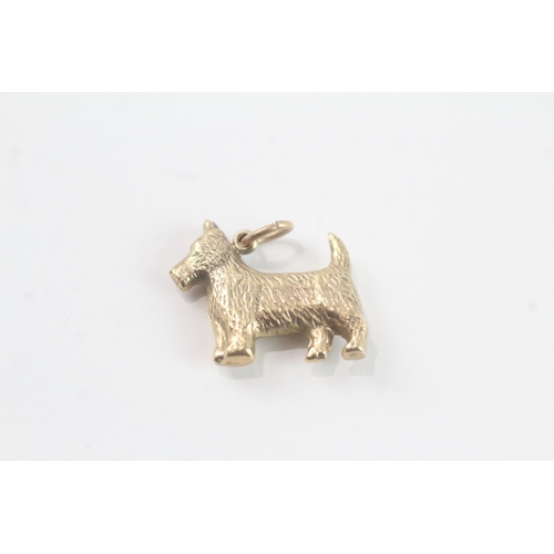 50 - 9ct gold dog charm (1.1g)
