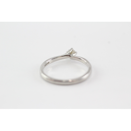 52 - 950 platinum claw set diamond solitaire ring (2.7g) Size L