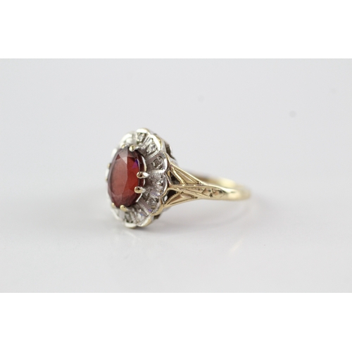 59 - 9ct gold garnet diamond cluster ring (2.5g) Size J