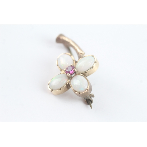 6 - 9ct gold opal ruby clover brooch (3.6g)