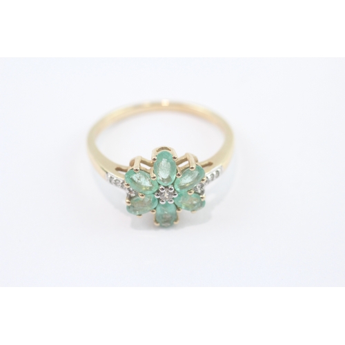 9 - 9ct gold emerald diamond cluster ring (3.2g) Size R