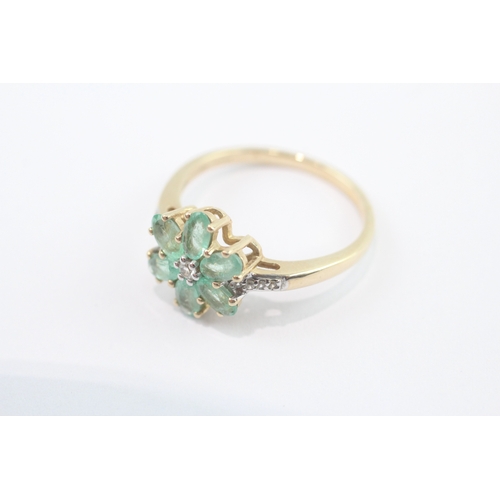 9 - 9ct gold emerald diamond cluster ring (3.2g) Size R