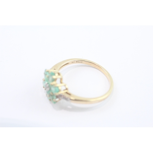 9 - 9ct gold emerald diamond cluster ring (3.2g) Size R