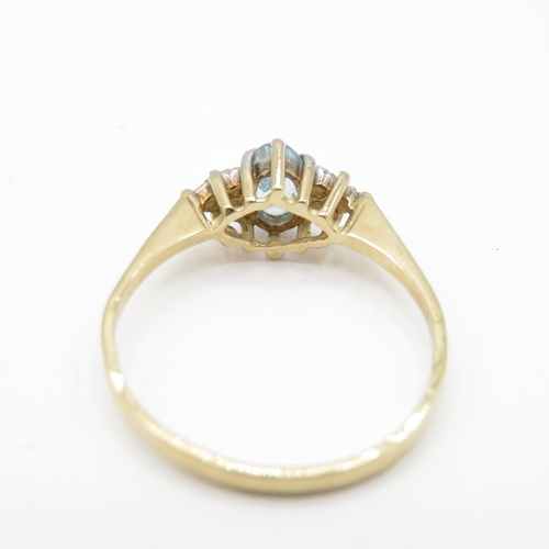 30 - 9ct Gold Topaz and White Gemstone Dress Ring (1.8g) Size Q