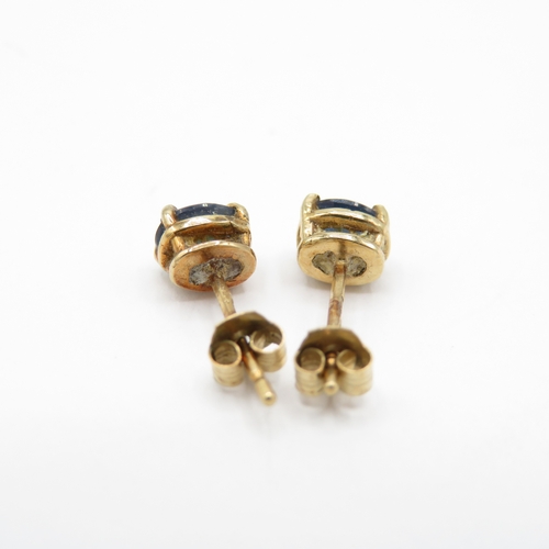 32 - 2 x 9ct Gold Diamond and Sapphire Stud Earrings (1.9g)