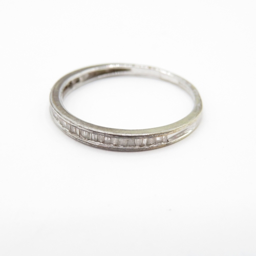 35 - 9ct White Gold Diamond Half Eternity Ring (1.2g) Size P