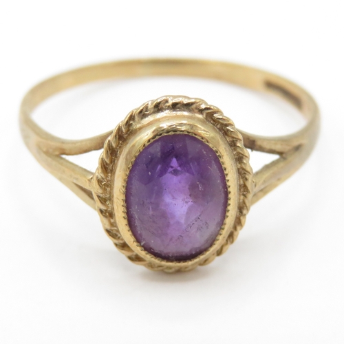 45 - 9ct Gold Amethyst Solitaire Ring (1.4g) Size O 1/2