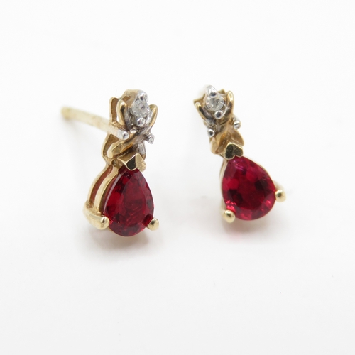 49 - 9ct Gold Ruby & Diamond and Spinel Stud Earrings (1.1g)
