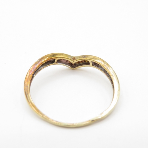 54 - 9ct Gold Cognac Diamond Wishbone Ring (1.1g) Size P