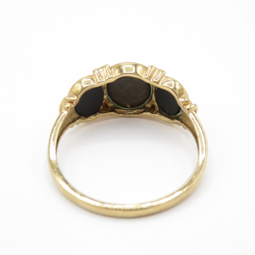 7 - 9ct Gold Opal Triplet Three Stone Ring set with Diamonds (2.9g) Size T