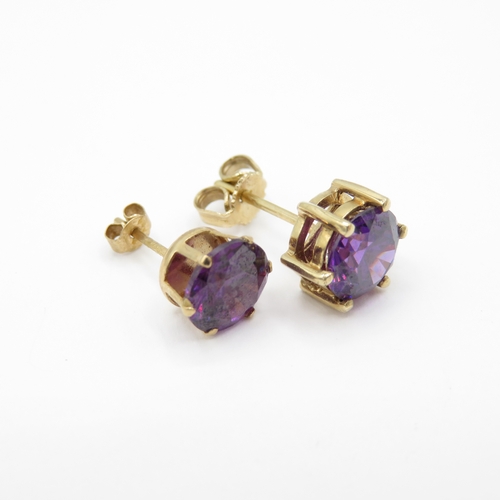 10 - 2 x 9ct Gold Amethyst & Purple Gemstone Stud Earrings (3.1g)