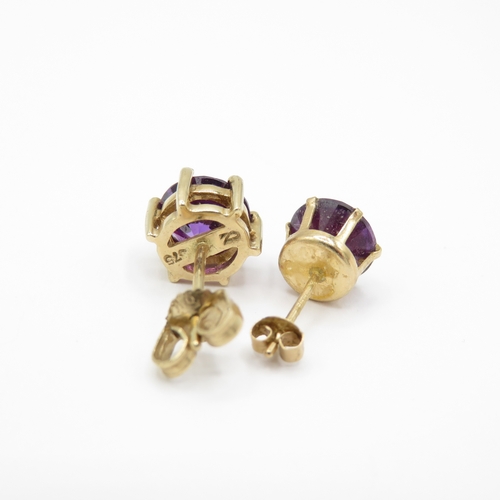 10 - 2 x 9ct Gold Amethyst & Purple Gemstone Stud Earrings (3.1g)
