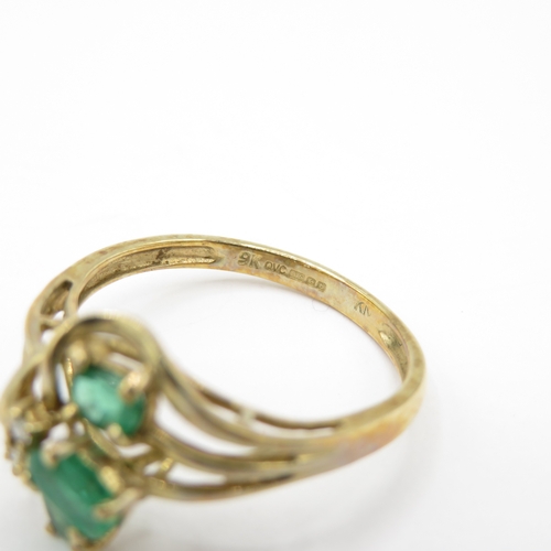 15 - 9ct Gold Emerald and Diamond Cluster Ring (2g) Size O