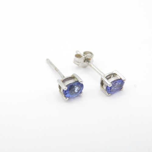18 - 2 x 9ct White Gold Tanzanite Stud Earrings inc Heart (2.3g)