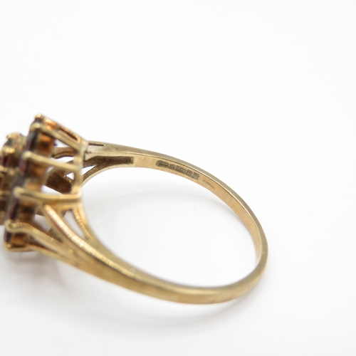 19 - 9ct Gold Garnet Cluster Ring (2.8g) Size N 1/2