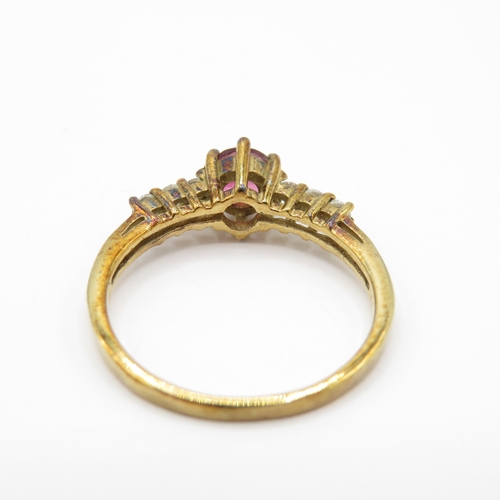 27 - 9ct Gold Garnet and White Topaz Dress Ring (2.1g) Size N