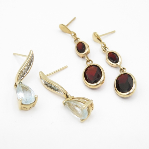 34 - 2 x 9ct Gold Garnet & Aquamarine and Diamond Drop Earrings (3g)