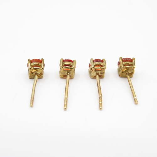 44 - 2 x 9ct Gold Orange Topaz Stud Earrings (1g)