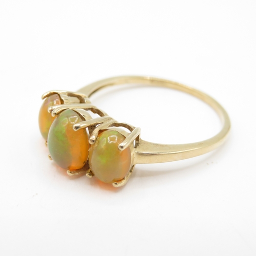 47 - 9ct Gold Opal Trilogy Ring (2.5g) Size S