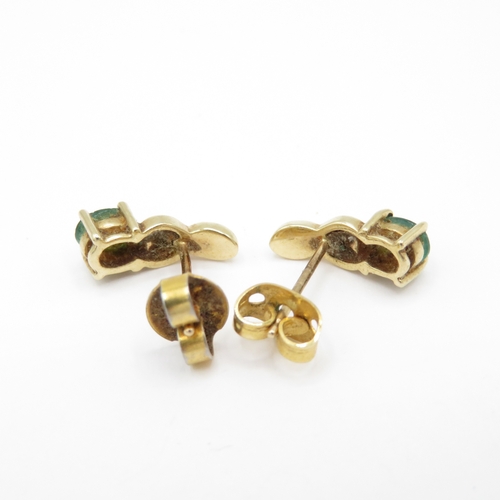 48 - 2 x 9ct Gold Emerald and Diamond & Diamond and Green Gemstone Stud Earrings (3.3g)