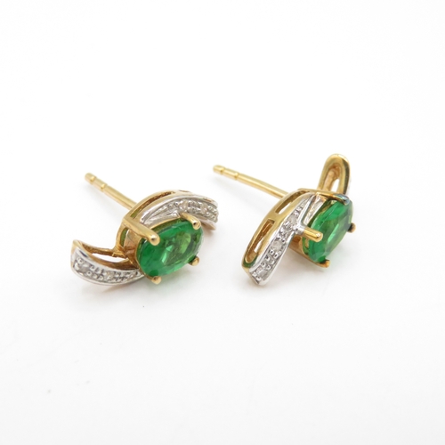 48 - 2 x 9ct Gold Emerald and Diamond & Diamond and Green Gemstone Stud Earrings (3.3g)