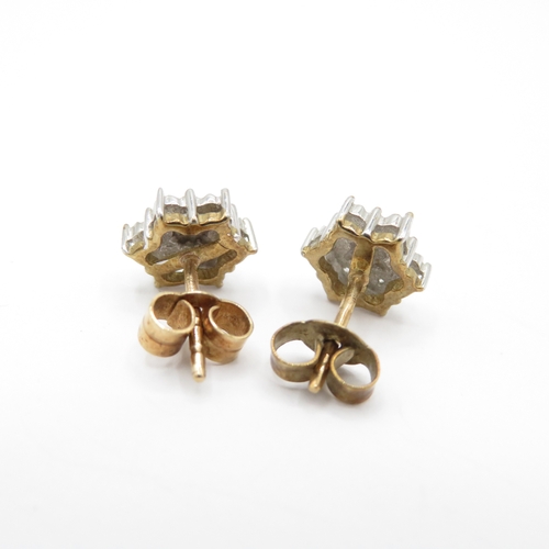 51 - 2 x 9ct Gold Diamond Cluster Stud Earrings (3.6g)