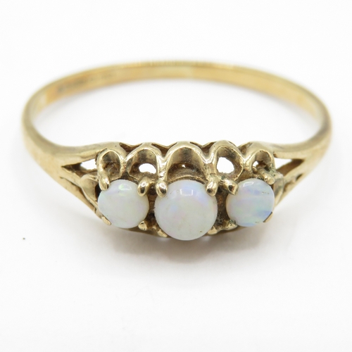 52 - 9ct Gold Opal Three Stone Ring (1.1g) Size L 1/2