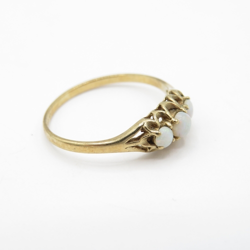 52 - 9ct Gold Opal Three Stone Ring (1.1g) Size L 1/2